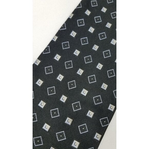 Izod Men's Necktie Black White Geometric Print Silk Classic Business Accessory - Picture 3 of 8